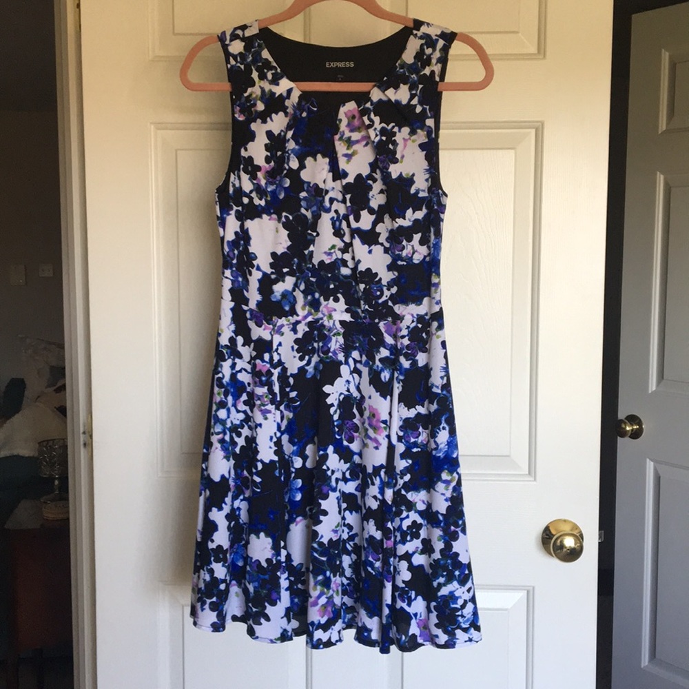 Express floral sleeveless dress